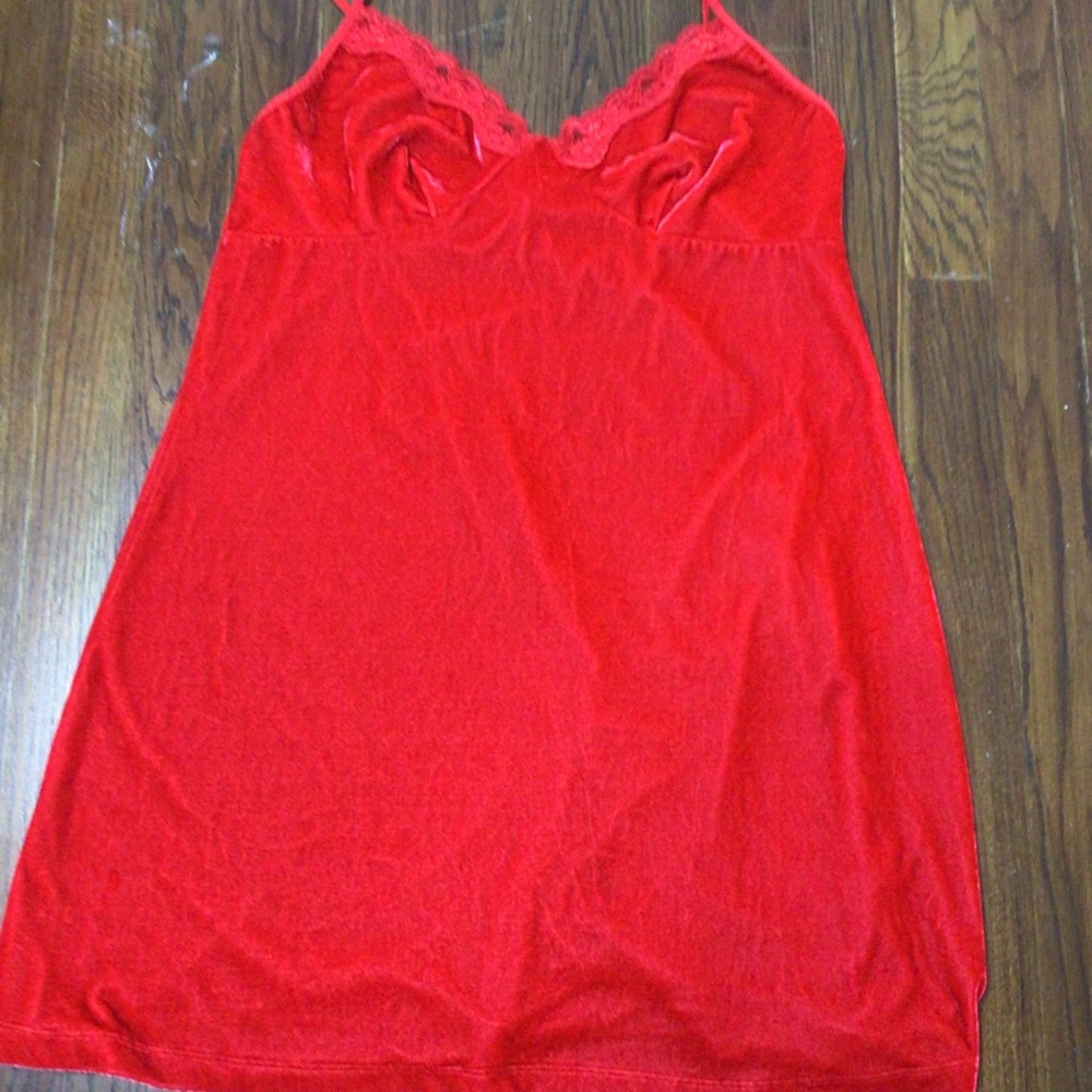 Secret Treasures lace trimmed soft red slip dress/nightie women’s large